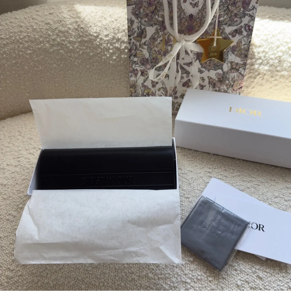 Christian Dior Miss Dior Black Sunglasses | MissDior S21